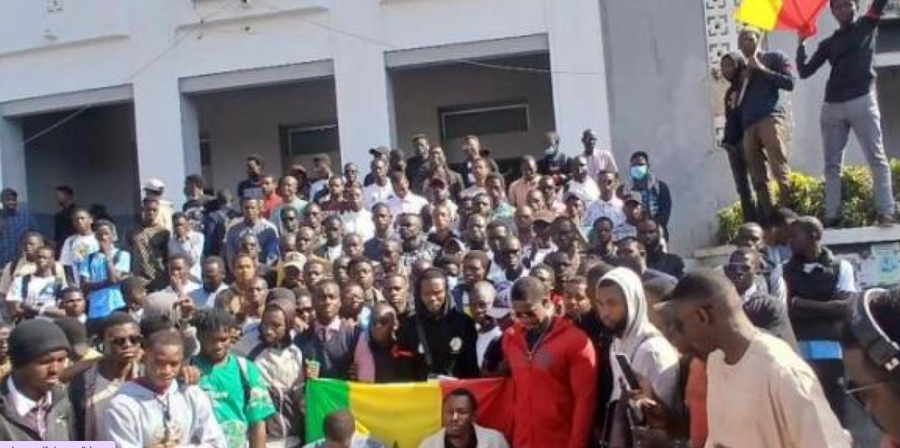 UCAD: Le collectif des étudiants rejette la proposition de paiement échelonné des bourses du Master 1