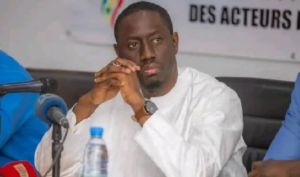 Liberté provisoire sous haute surveillance : Pape Malick Ndour interdit de sortir entre 21h et 6h du matin !