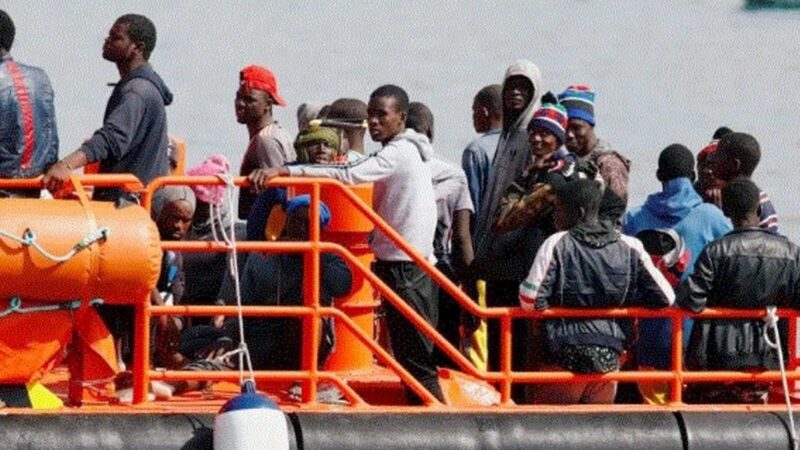 238 migrants clandestins secourus au large de Dakar