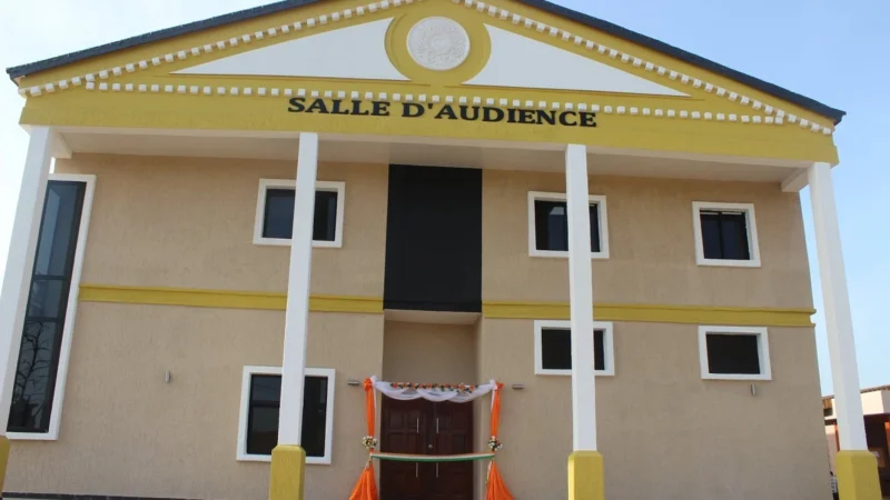Daloa : Un faux avocat démasqué en pleine plaidoirie