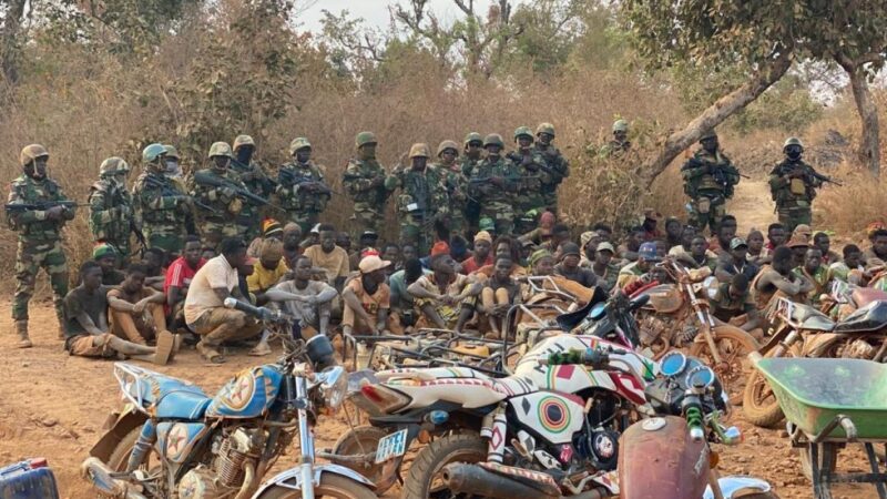 Protection de la Falémé : L’armée démantèle un site clandestin et interpelle une soixantaine d’individus