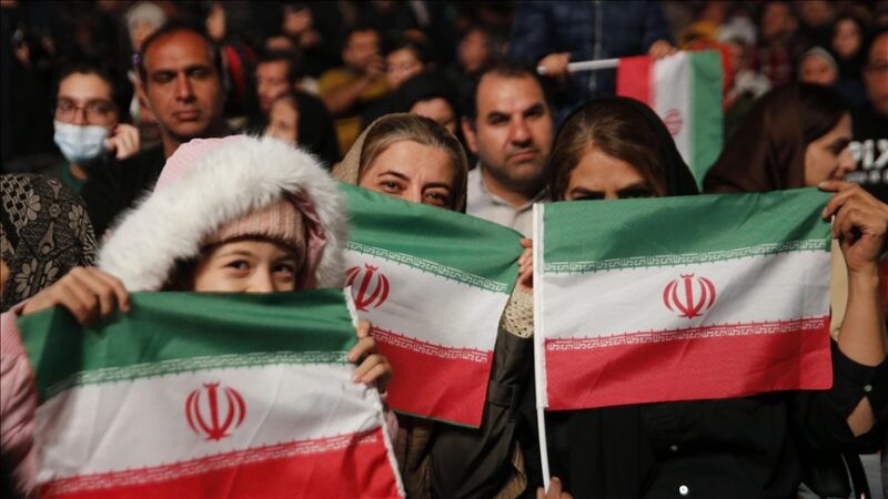 Iran : Un procureur tué et plusieurs victimes lors de violentes manifestations à Esfarayen