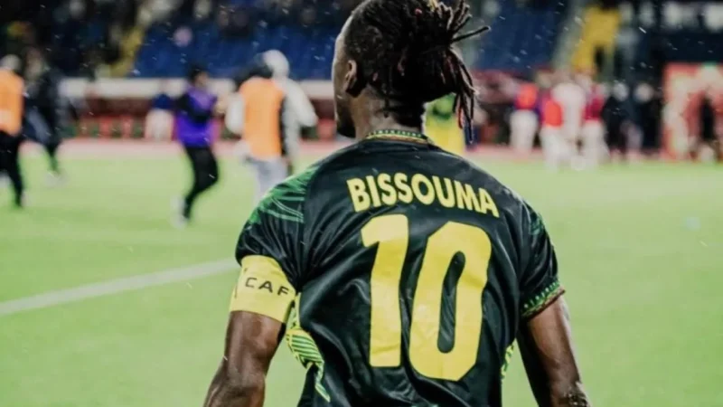 CAN 2025 : Le capitaine du Mali expulsé, le Sénégal vire en tête à la pause