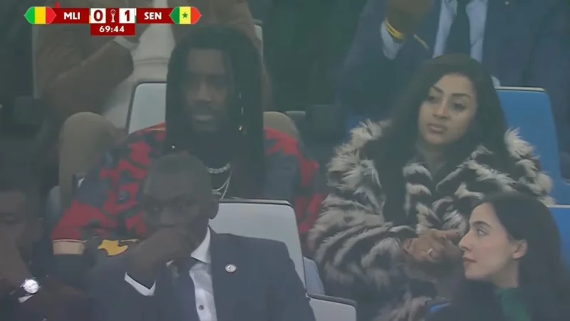 CAN 2025 : Wally Seck et Sokhna Aïdara au cœur de l’ambiance lors du quart de finale Sénégal–Mali