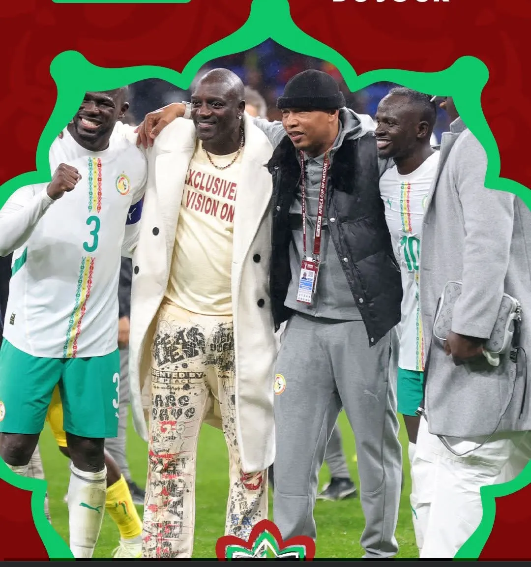 Akon s&rsquo;affiche avec Sadio Mané et les Lions après la victoire contre le Mali