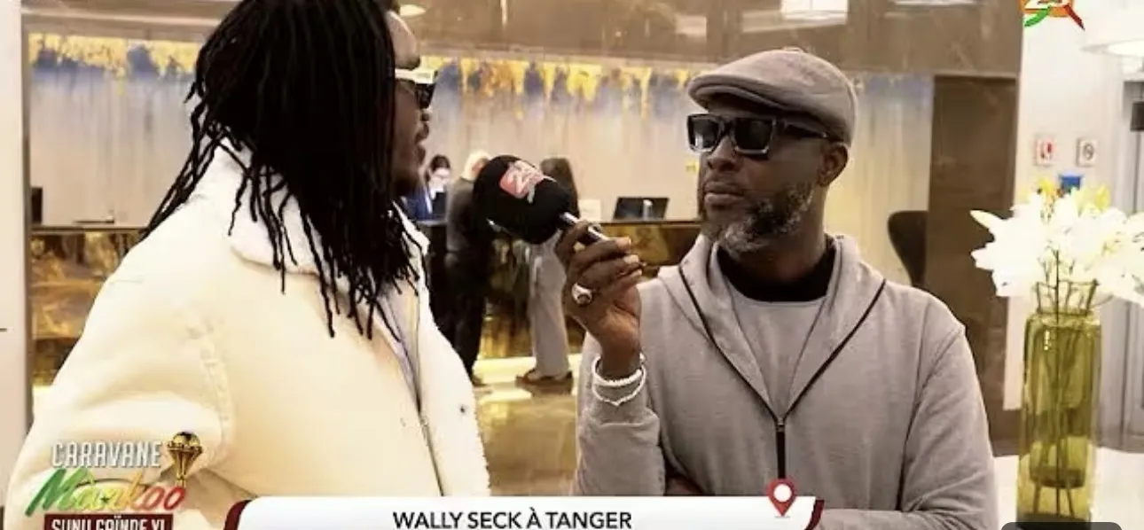 Maroc : Wally Ballago Seck assure le show avec les supporters des Lions (Vidéo)