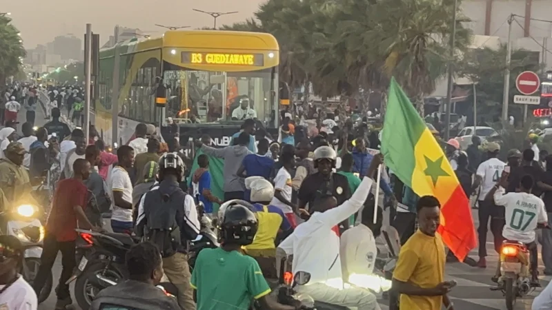 (Vidéo) CAN 2025 : Dakar en ébullition après la qualification des Lions face à l’Égypte