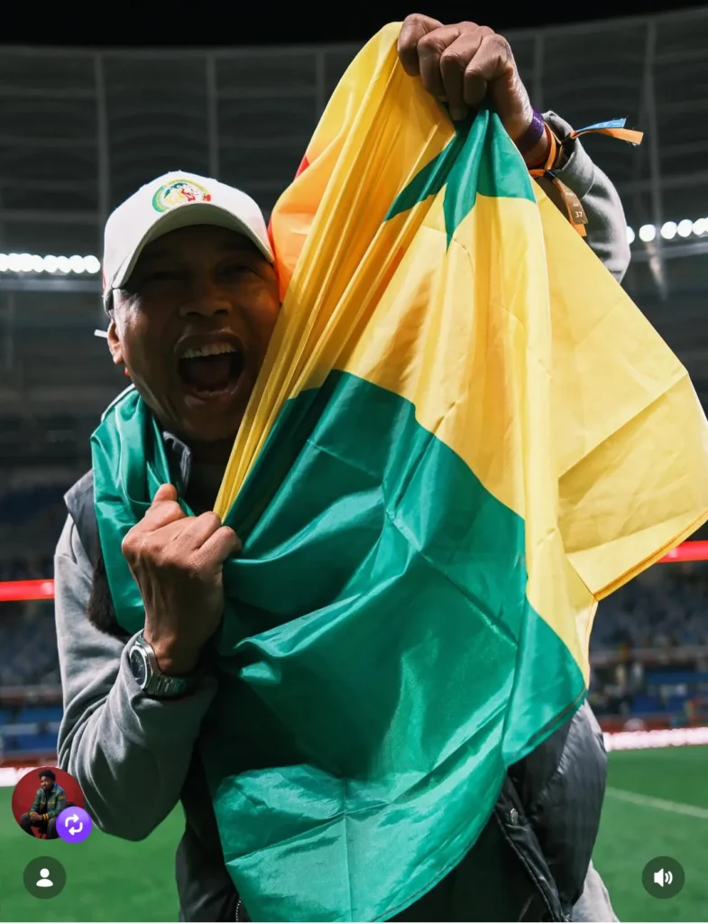 CAN 2025 : L’image virale d’El Hadji Diouf qui enflamme la toile après la qualification (Photo)