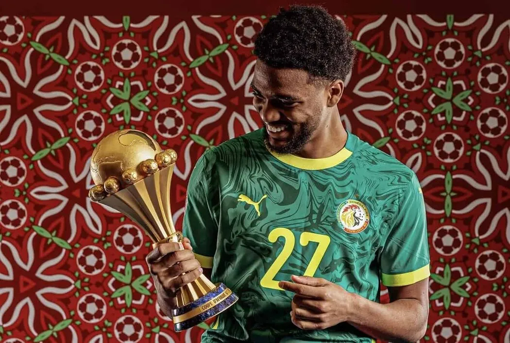 Au sommet de l’Afrique pour ses débuts, la réponse directe du jeune attaquant parisien sur la pertinence de son option sénégalaise