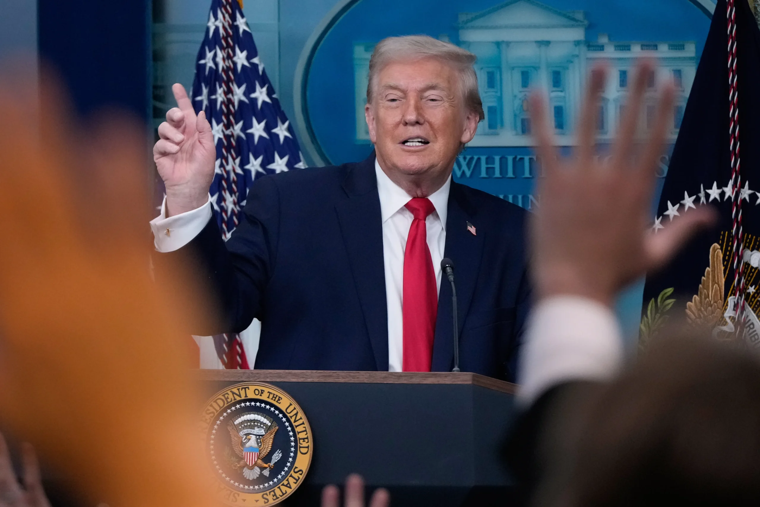 Alors que l&rsquo;Europe s&rsquo;inquiète pour sa sécurité, Donald Trump renverse la table en questionnant la volonté de ses alliés à défendre les États-Unis