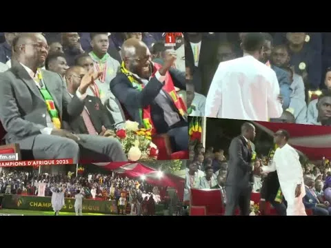 Venu honorer les champions d&rsquo;Afrique, le choix musical de Youssou Ndour qui a transformé la solennité du Palais en piste de danse