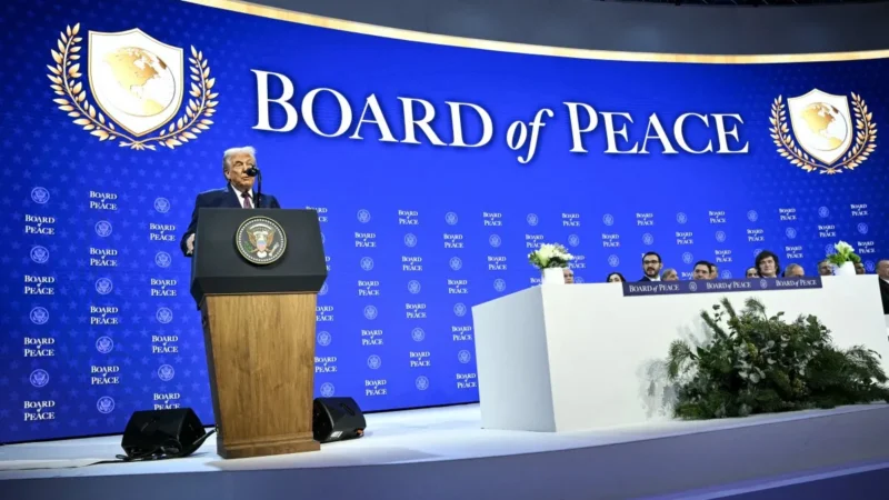 Sous la présidence de Donald Trump, la nouvelle instance mondiale à un milliard de dollars qui provoque une levée de boucliers en Europe