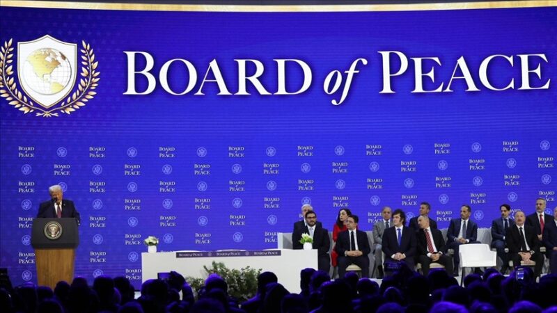 Devant un parterre de dirigeants mondiaux, le nouvel instrument de pouvoir activé par Donald Trump pour redessiner l&rsquo;avenir de Gaza