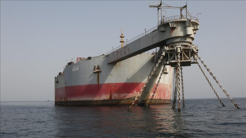 Soupçonné de naviguer sous un faux pavillon, le traitement immédiat appliqué par la France au pétrolier russe intercepté