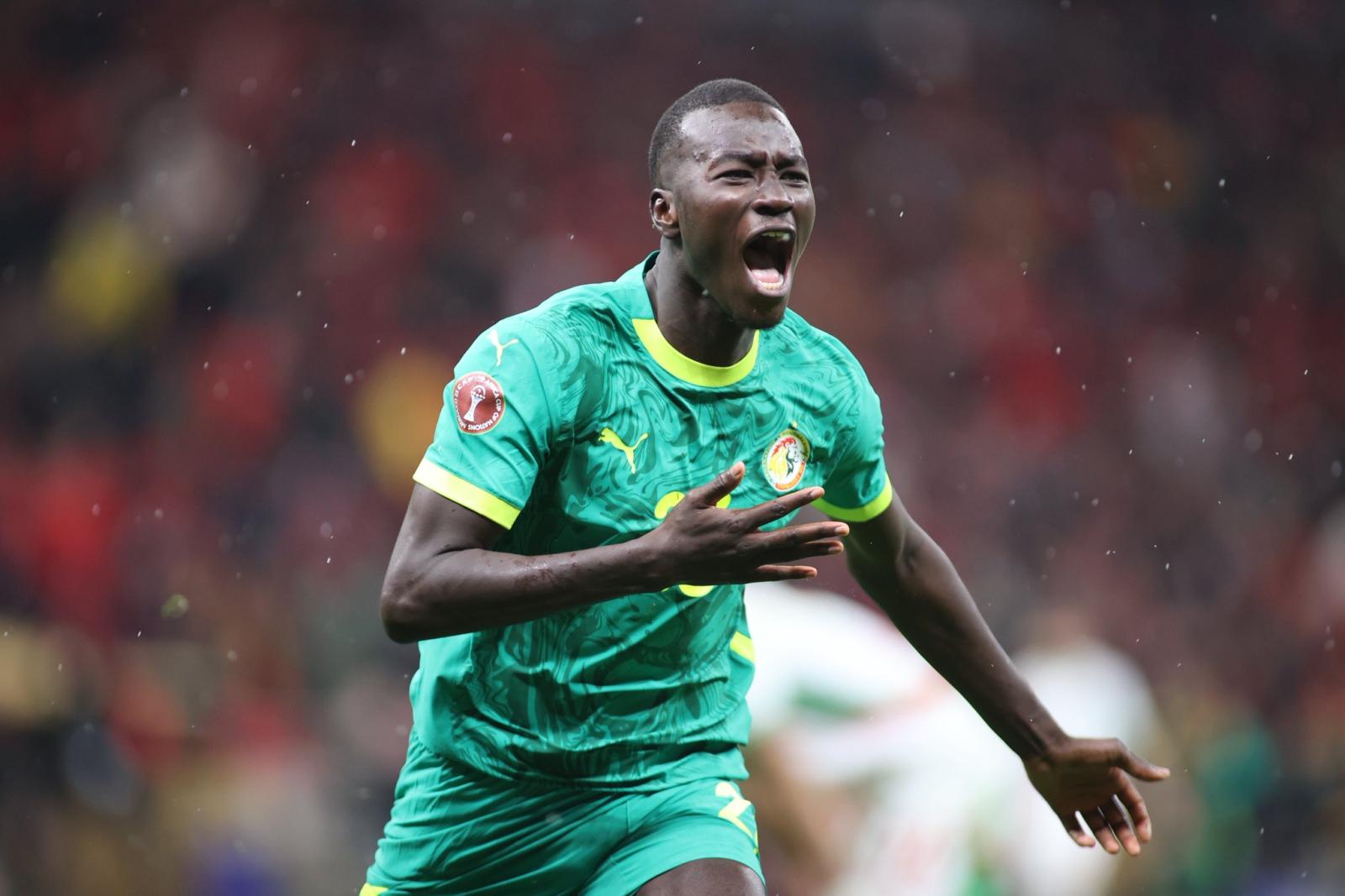 Au-delà du FC Barcelone, l’identité des cinq clubs anglais entrés dans la course pour recruter Pape Gueye