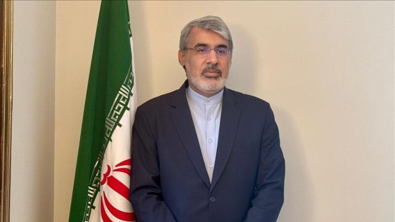 Alors que Washington mobilise une armada, la précision sémantique apportée par l’Iran sur la nature réelle de ses échanges avec les États-Unis