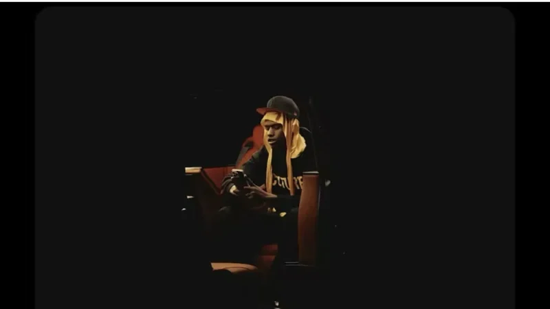 « Shine Like A Star » : Le choix esthétique de Samba Peuzzi pour sa dernière réalisation vidéo