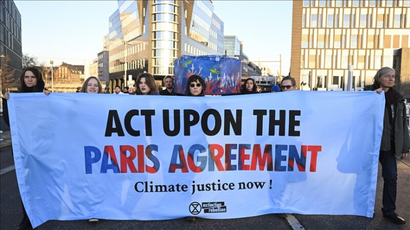 Alors que Washington quitte officiellement l’Accord de Paris, l’obstacle juridique majeur qui pourrait empêcher tout futur retour des États-Unis