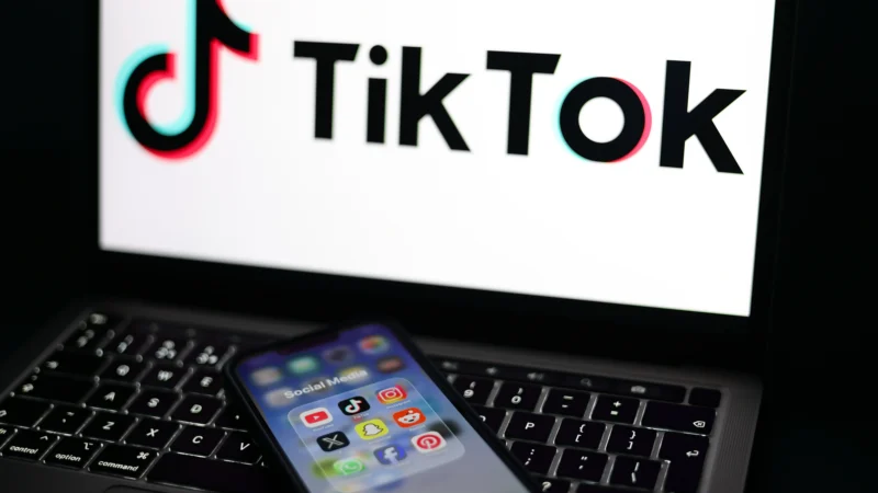 Confrontés à une plainte pour addiction, le parallèle industriel redouté que Meta et TikTok devront déconstruire devant les jurés californiens