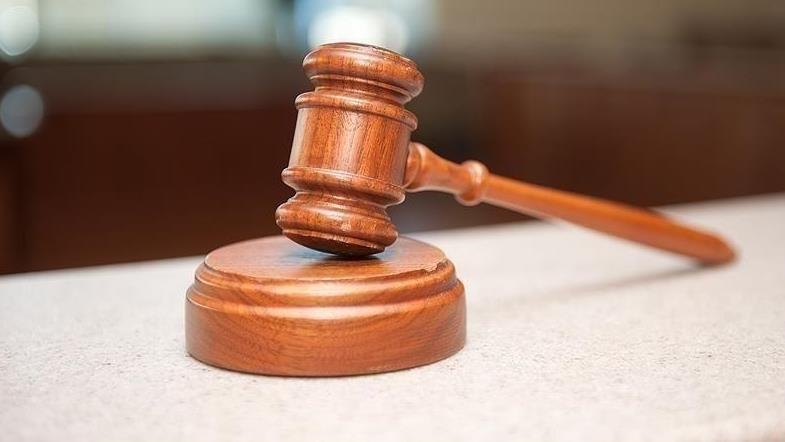 Coupable d’avoir administré de la drogue à une collègue députée, la peine de prison ferme infligée à l’ex-sénateur français