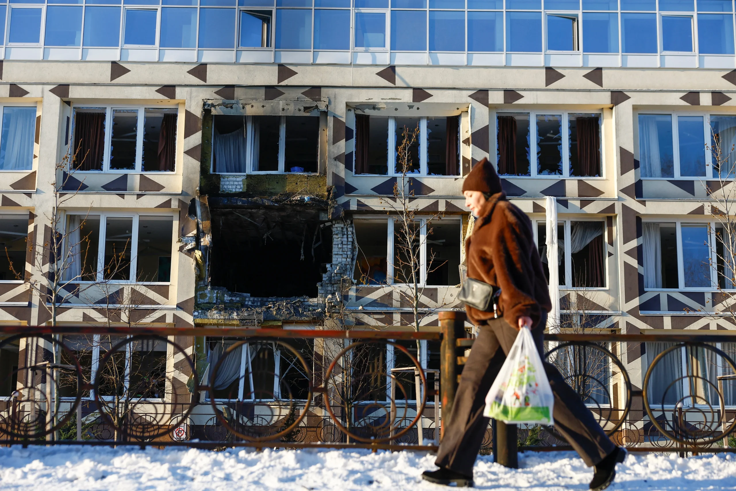 Alors que la double nationalité est proscrite par Kiev, la décision de justice singulière qui a permis à un résident russe d&rsquo;imposer sa naturalisation