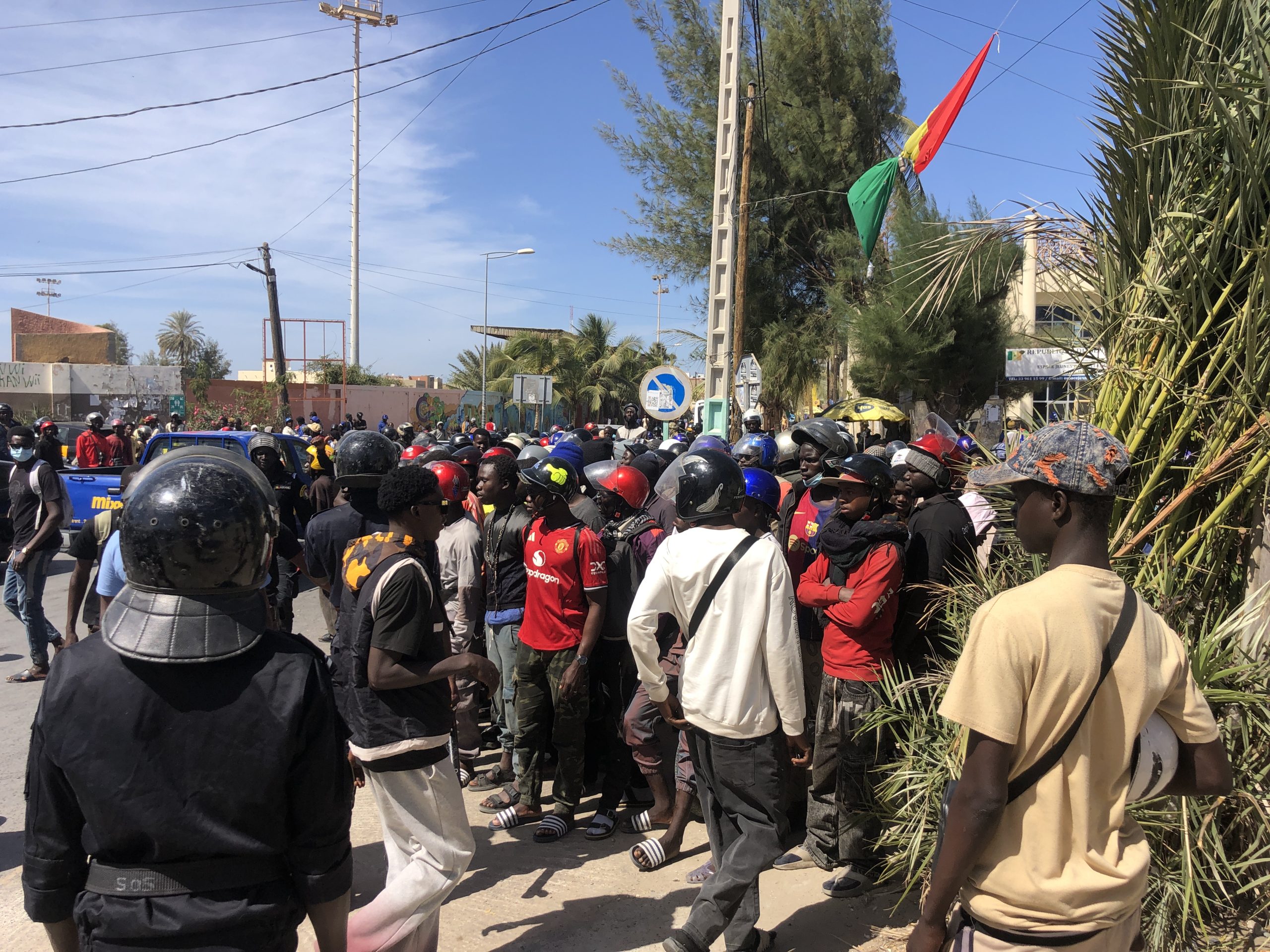 En réponse à la paralysie de Saint-Louis, la condition de circulation rappelée avec fermeté par la police aux Jakartamen