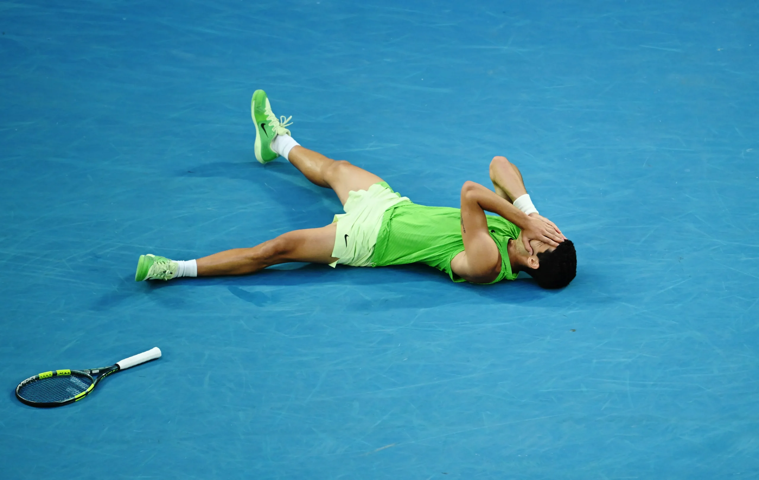 Open d’Australie : Diminué physiquement face à Zverev, le record de précocité absolu que Carlos Alcaraz s’offre après cinq sets de combat