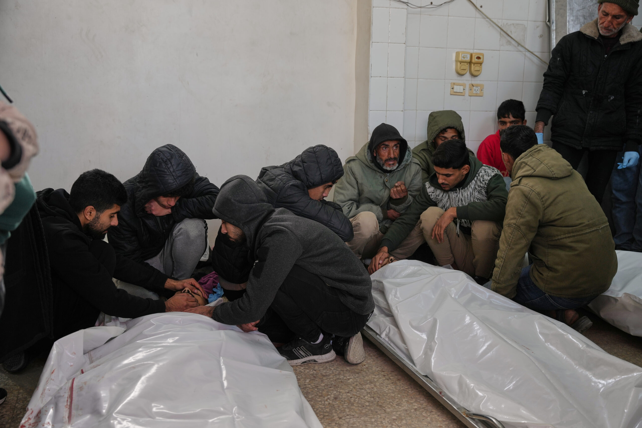 Gaza : Censée garantir l&rsquo;arrêt des combats, la réalité meurtrière documentée ce vendredi à Maghazi et Rafah qui fragilise l&rsquo;accord