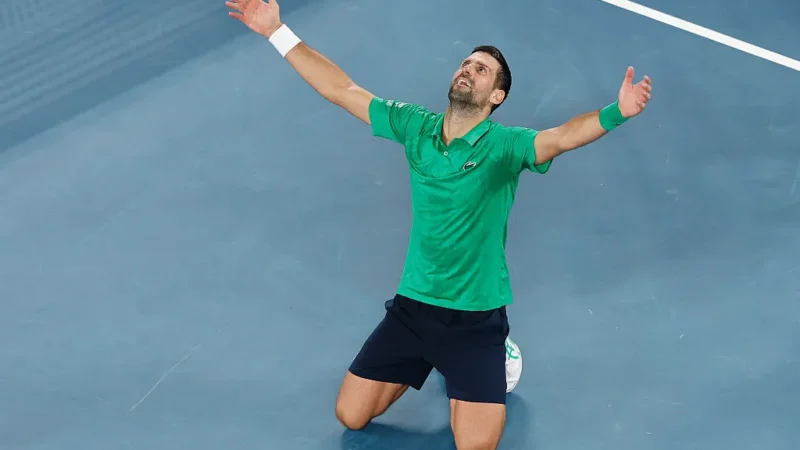 Melbourne : En éliminant le tenant du titre, la double barrière historique et psychologique franchie par Novak Djokovic