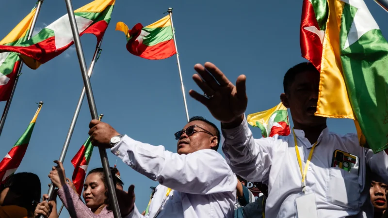 Au terme d’un processus électoral décrié, l’ampleur de la domination législative revendiquée par le régime birman