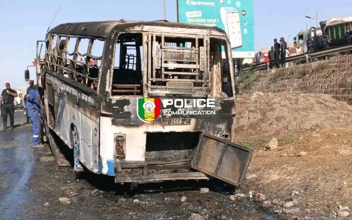 Accident mortel sur l&rsquo;autoroute à hauteur de la Patte d&rsquo;Oie : Trois autocars pris pour cible par la foule, la police intervient