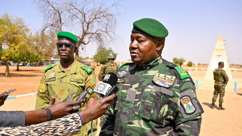 Ciblant des sites stratégiques à Niamey, l&rsquo;opération armée qui amène l&rsquo;AES à dénoncer l&rsquo;implication de puissances étatiques