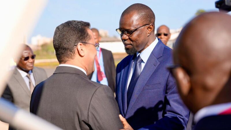 Ousmane Sonko accueille le premier ministre de la Mauritanie, M. Moctar Ould DJAY (Photos)
