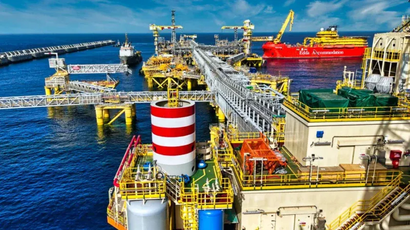 GTA : Kosmos Energy annonce un quasi-doublement des cargaisons de GNL en 2026