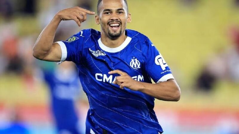 Iliman Ndiaye très convoité par Manchester United : un transfert à prix fort en perspective