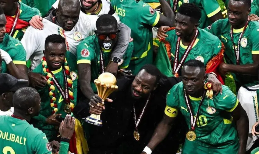 Pape Thiaw brise le silence : « Les trophées se gagnent sur le rectangle vert, c’est ce qu’on fait et on est champions d’Afrique