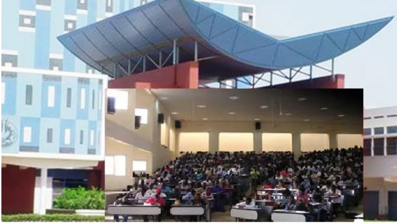 Un pied à l’amphi, l’autre à l’étranger : Les profs voyageurs dans le viseur du ministère