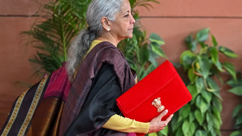 Inde : En réponse aux barrières douanières de Donald Trump, le secteur précis qui absorbe désormais l&rsquo;essentiel des 583 milliards de dollars