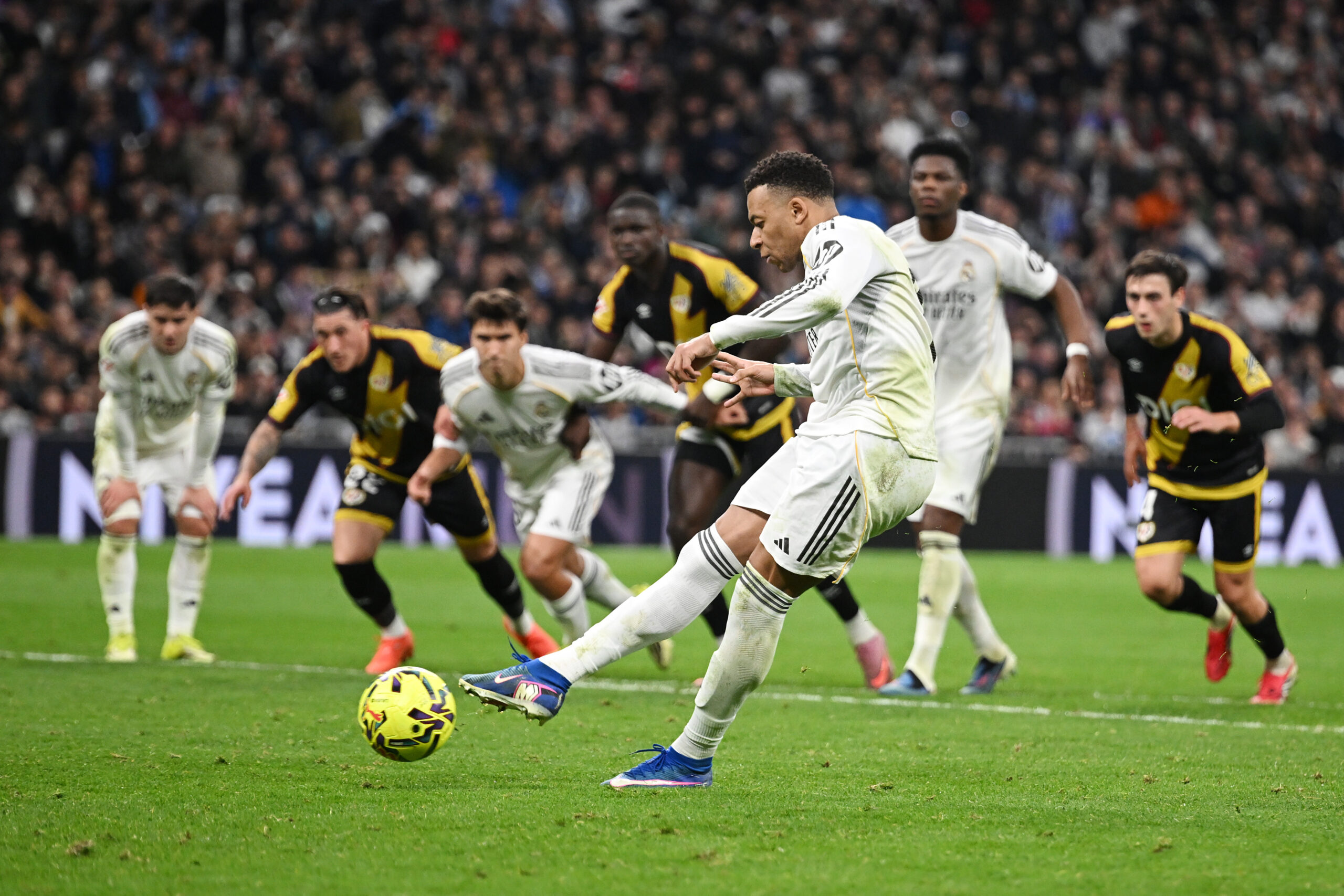 Liga : Dans une ambiance électrique au Bernabéu, le fait de jeu impliquant Pathé Ciss qui a précipité le scénario final