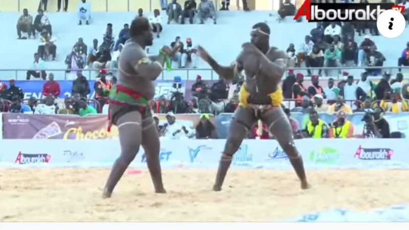 Verdict sans appel à l&rsquo;Arène nationale : la méthode expéditive employée par Thiatou Yoff pour plier le combat