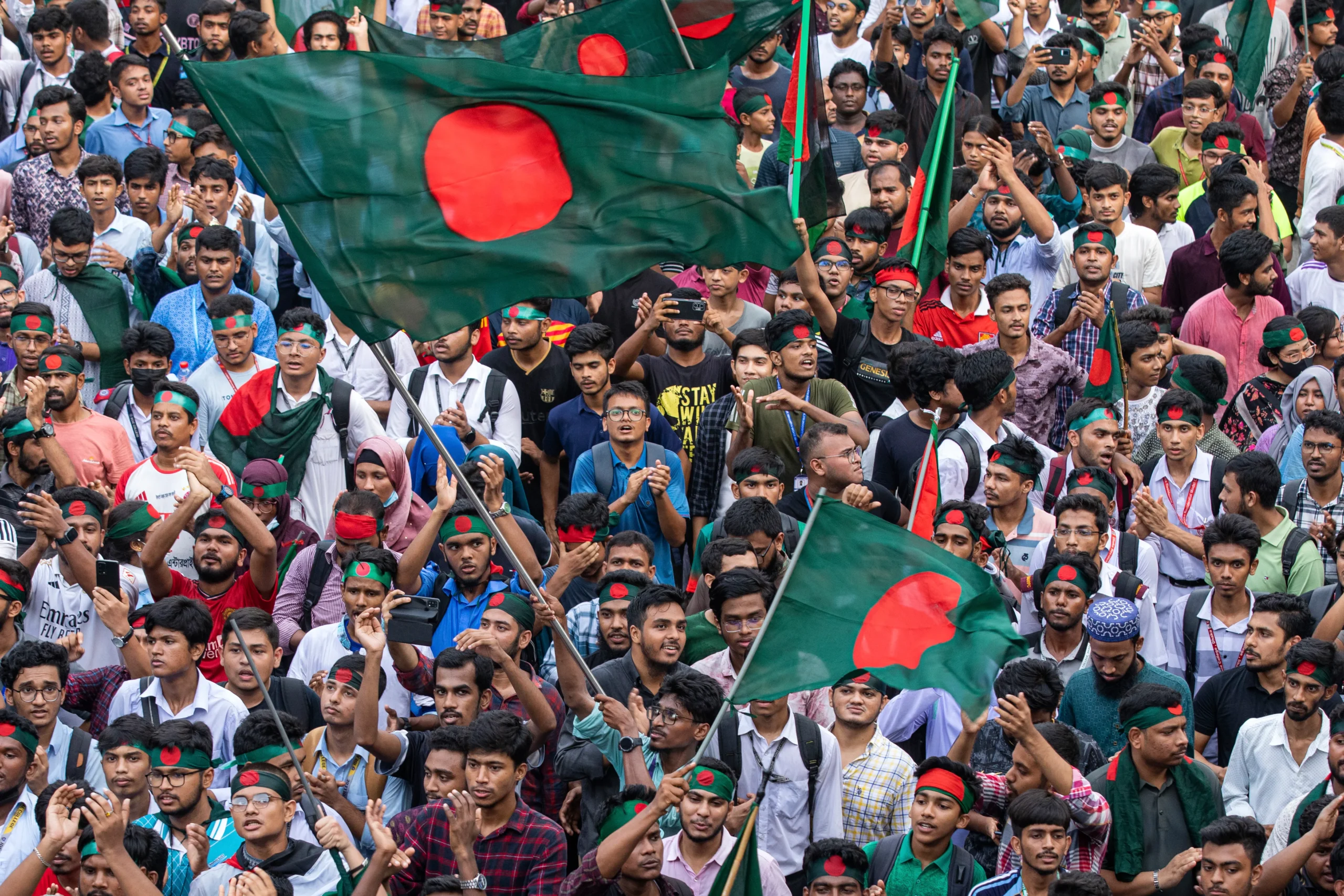 Reconfiguration à Dhaka : l&rsquo;effacement de l&rsquo;allié historique de l&rsquo;Inde ouvre la porte aux ambitions de deux puissances rivales