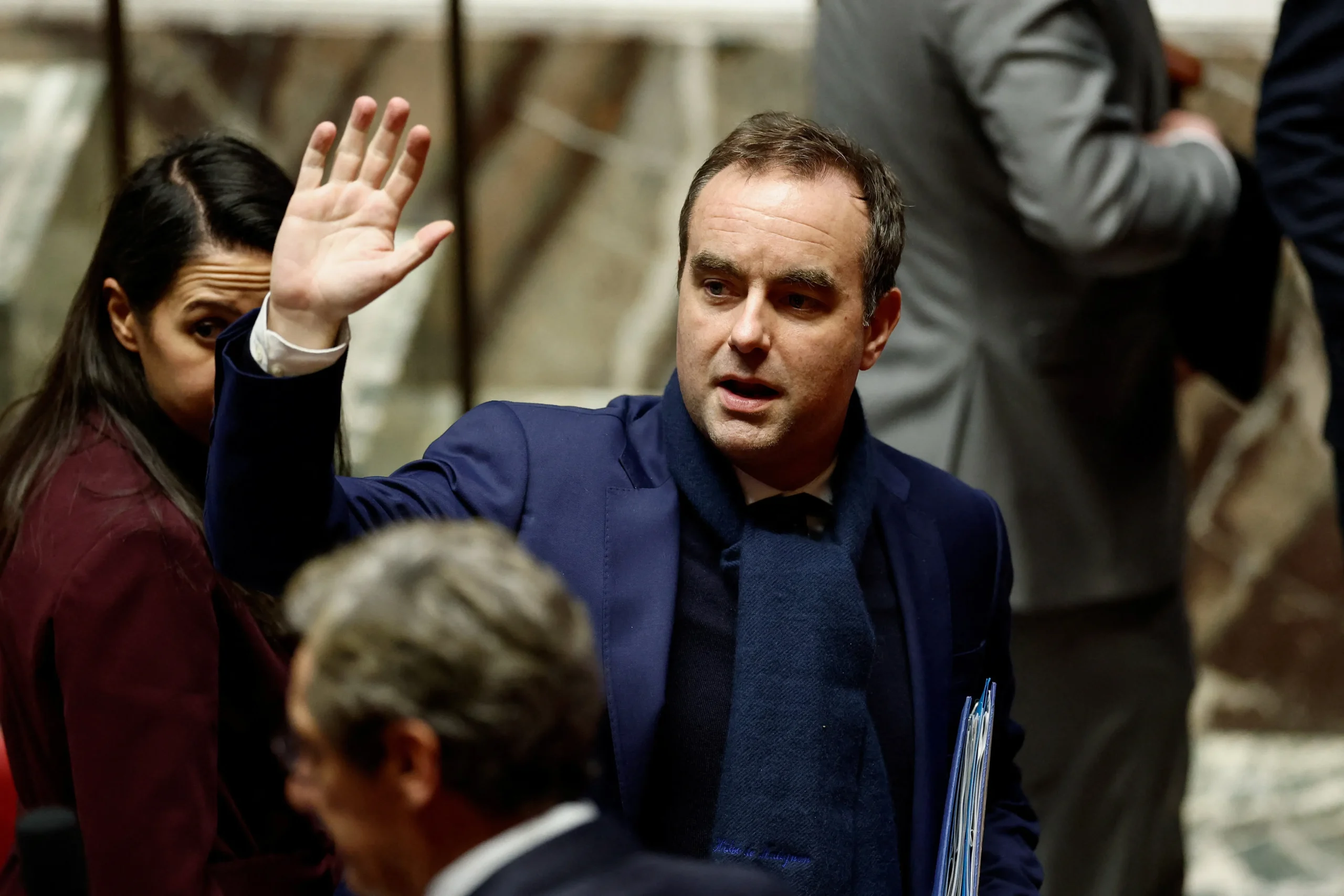 Le maintien du gouvernement Lecornu en France scelle l’adoption d’un budget qui accorde une priorité financière absolue à un seul ministère