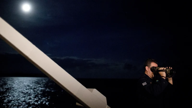 Les garde-côtes grecs invoquent une manœuvre spécifique du canot pour expliquer la collision meurtrière près de Chios