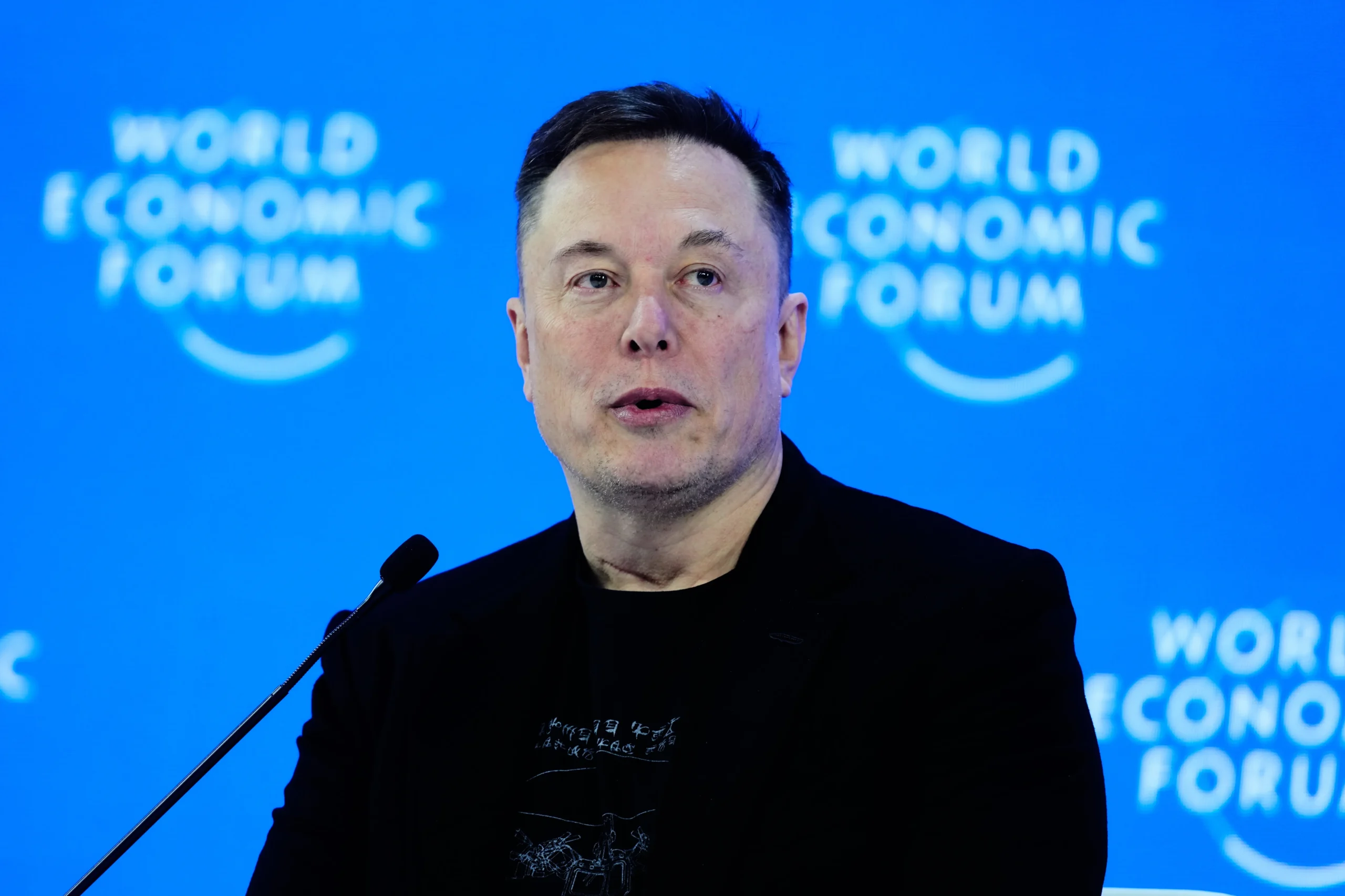 Espagne : Après l&rsquo;annonce du verrouillage des réseaux sociaux pour les mineurs, le qualificatif cinglant utilisé par Elon Musk pour désigner Pedro Sanchez