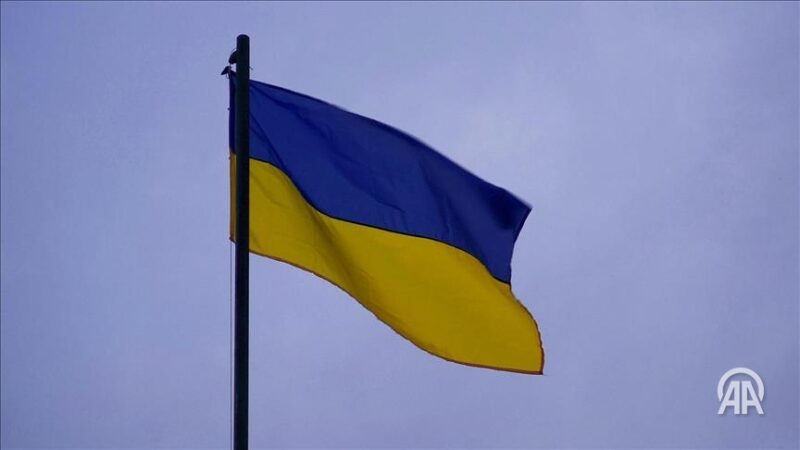 En marge des pourparlers d’Abou Dhabi, la mission parallèle menée par l’Élysée directement au Kremlin