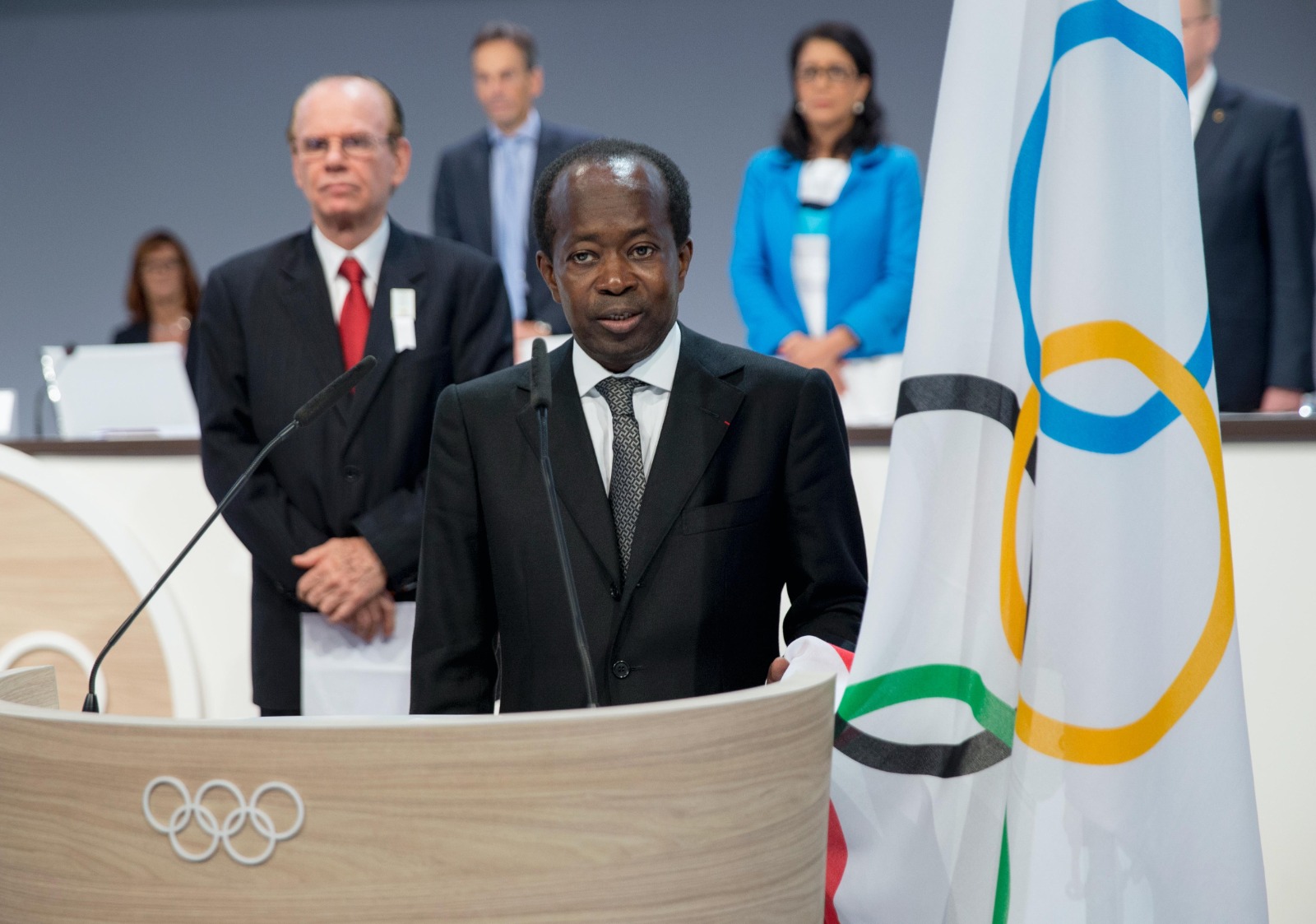 Avant l&rsquo;ouverture de Milano-Cortina, la mission hautement symbolique confiée par le CIO au patron du sport sénégalais