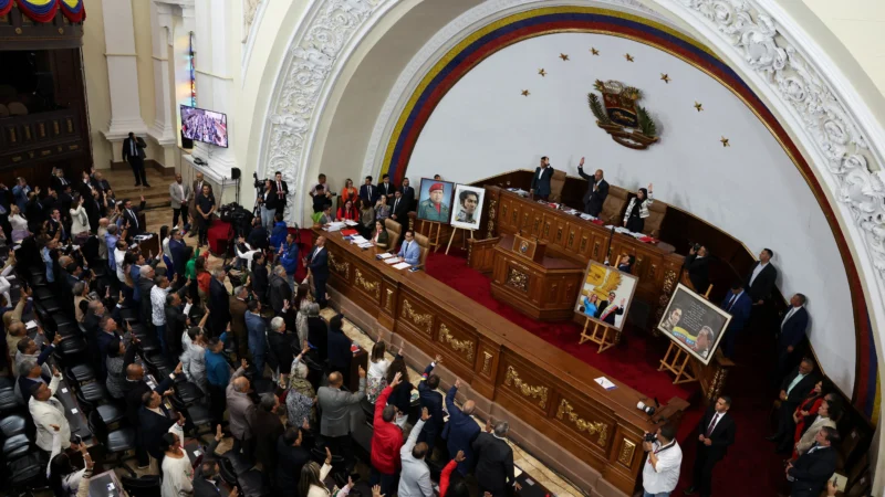 Venezuela : Le texte voté à l&rsquo;unanimité fixe une ligne rouge judiciaire pour les partisans de Nicolas Maduro