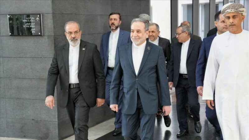 Derrière le « bon début » salué à Oman, le préalable absolu fixé par l&rsquo;Iran pour la suite du dialogue avec les USA