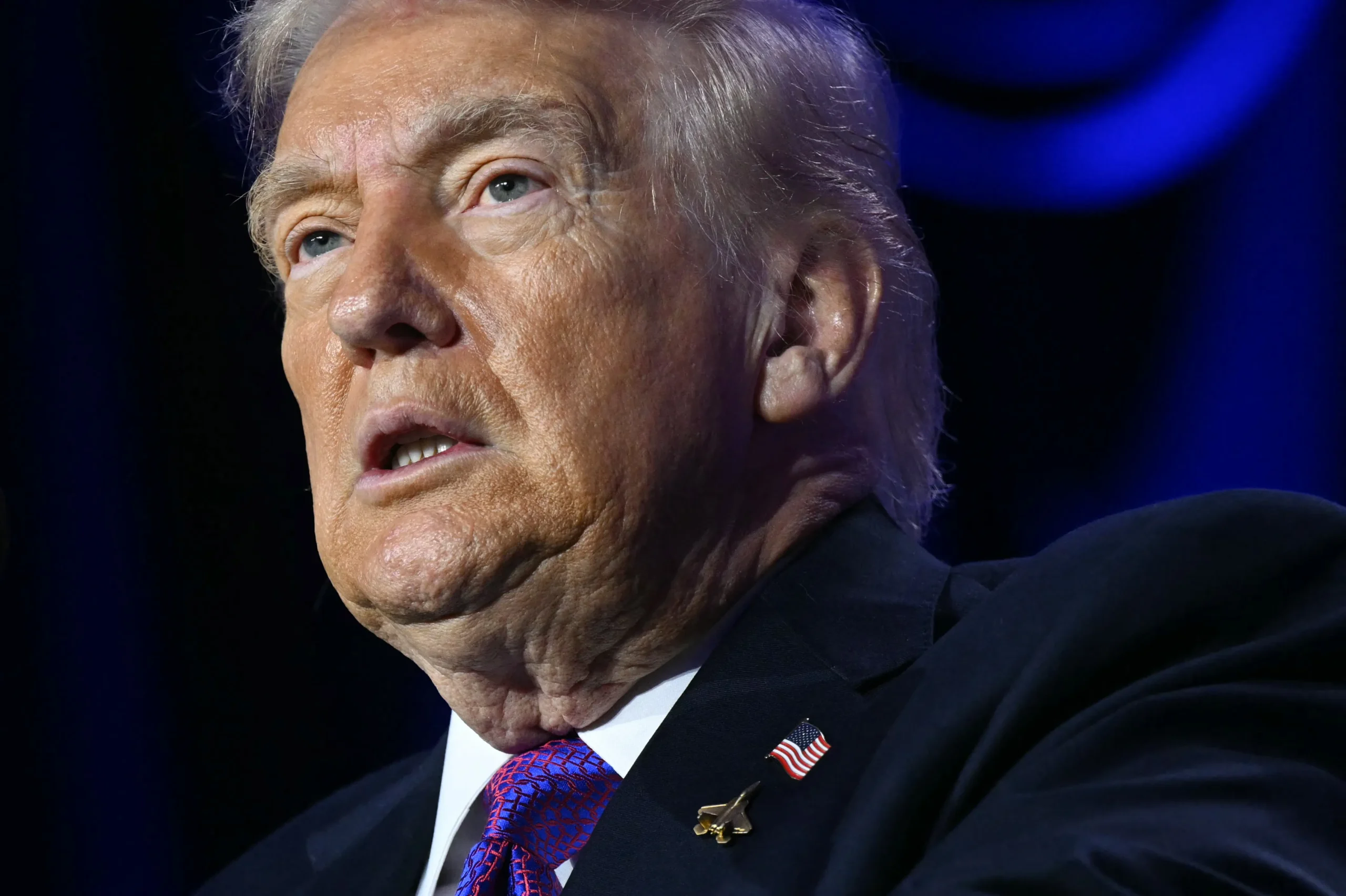 USA : Indignation jusque dans son propre camp, le contenu choquant relayé par Donald Trump contre le couple Obama