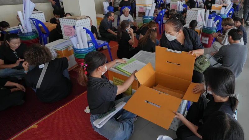 Thaïlande : Gagner les élections ne garantit pas le pouvoir au Parti du peuple face à la stratégie d&rsquo;union de ses rivaux